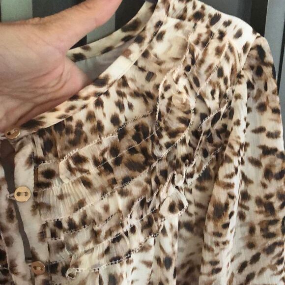 NWT LOFT leopard short sleeve chiffon blouse size M - Picture 3 of 5